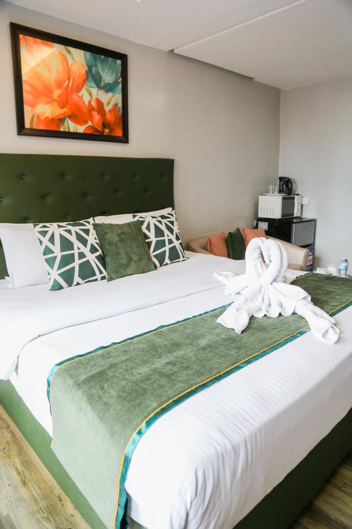 Pacific Bay Grand Suites Маніла Екстер'єр фото