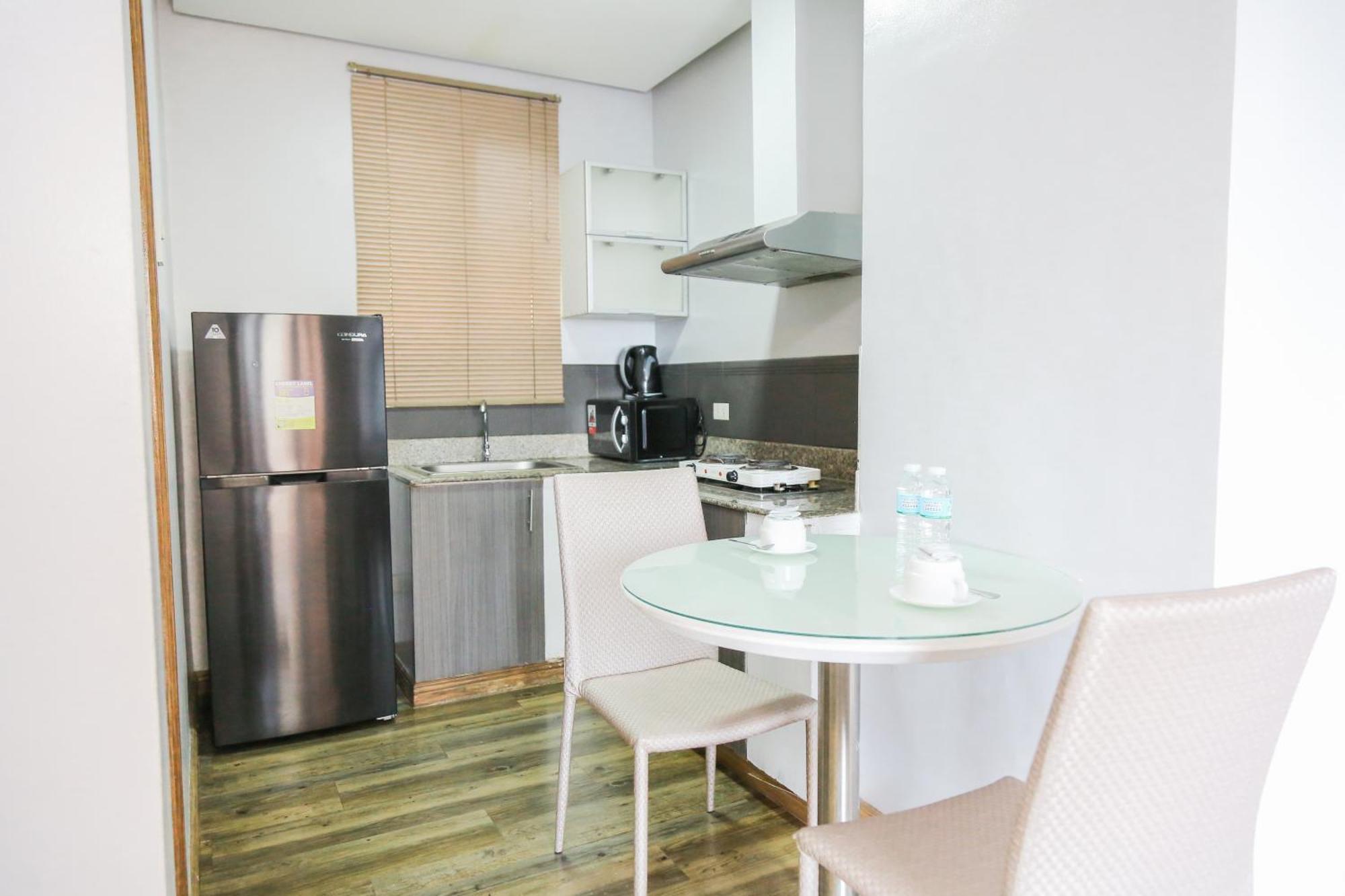 Pacific Bay Grand Suites Маніла Екстер'єр фото