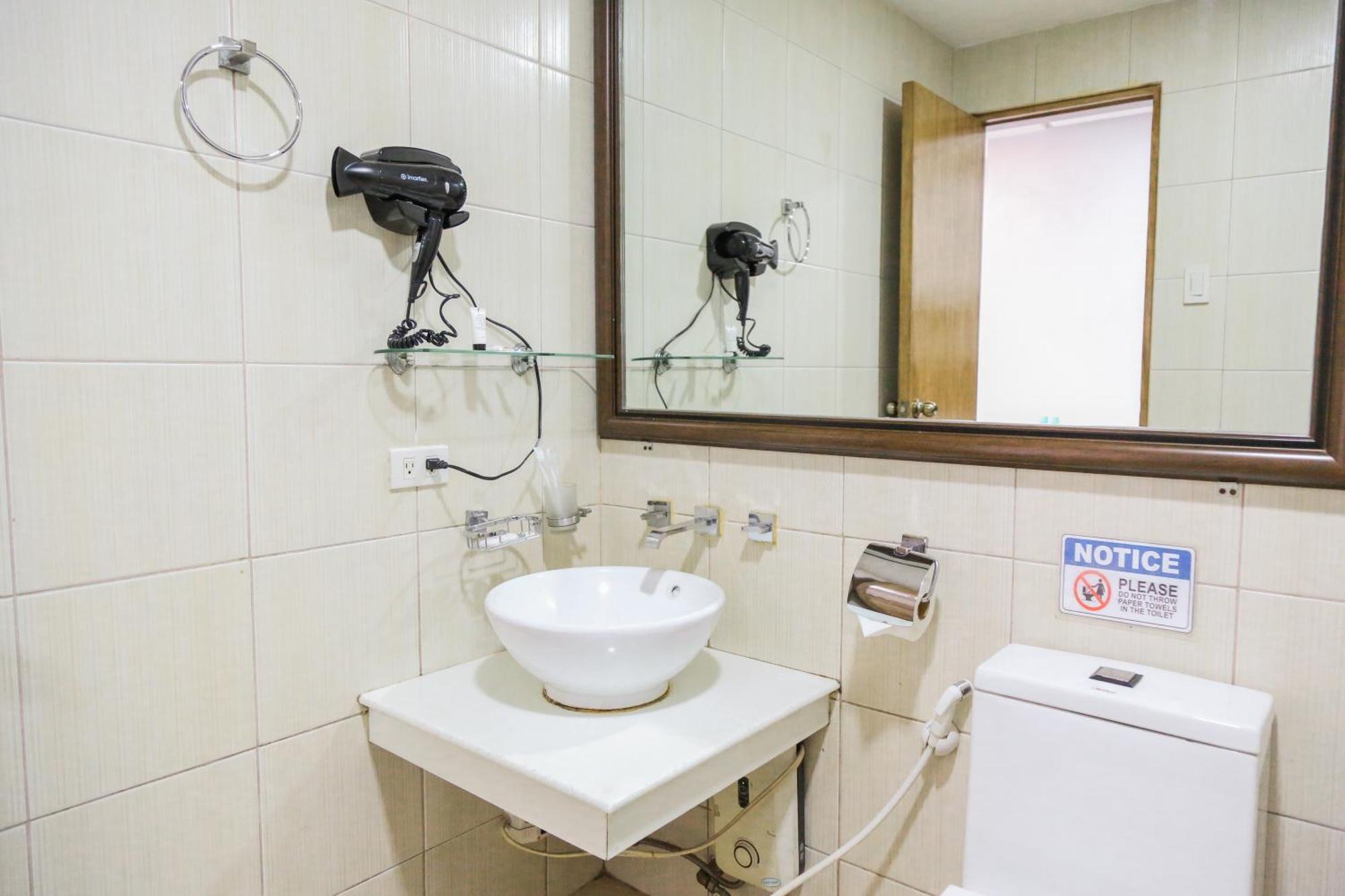 Pacific Bay Grand Suites Маніла Екстер'єр фото