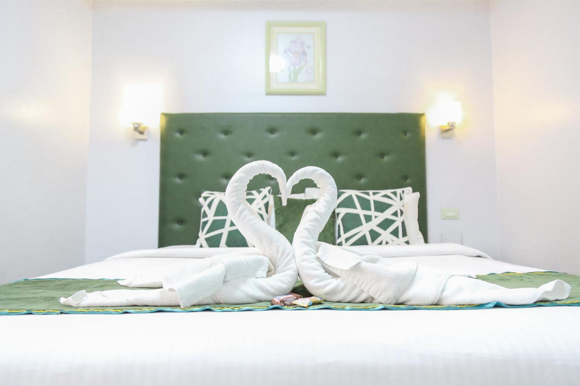 Pacific Bay Grand Suites Маніла Екстер'єр фото