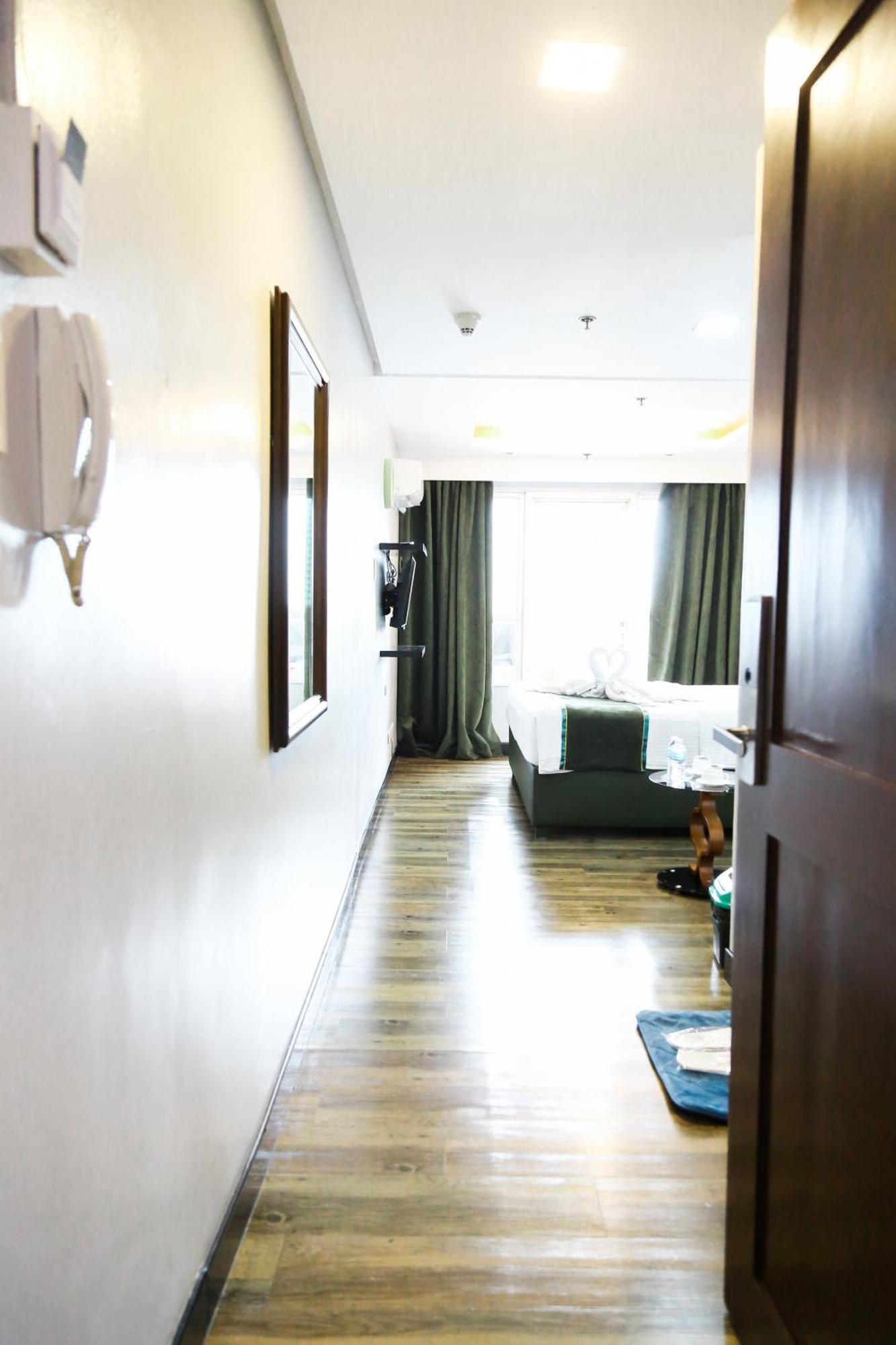 Pacific Bay Grand Suites Маніла Екстер'єр фото